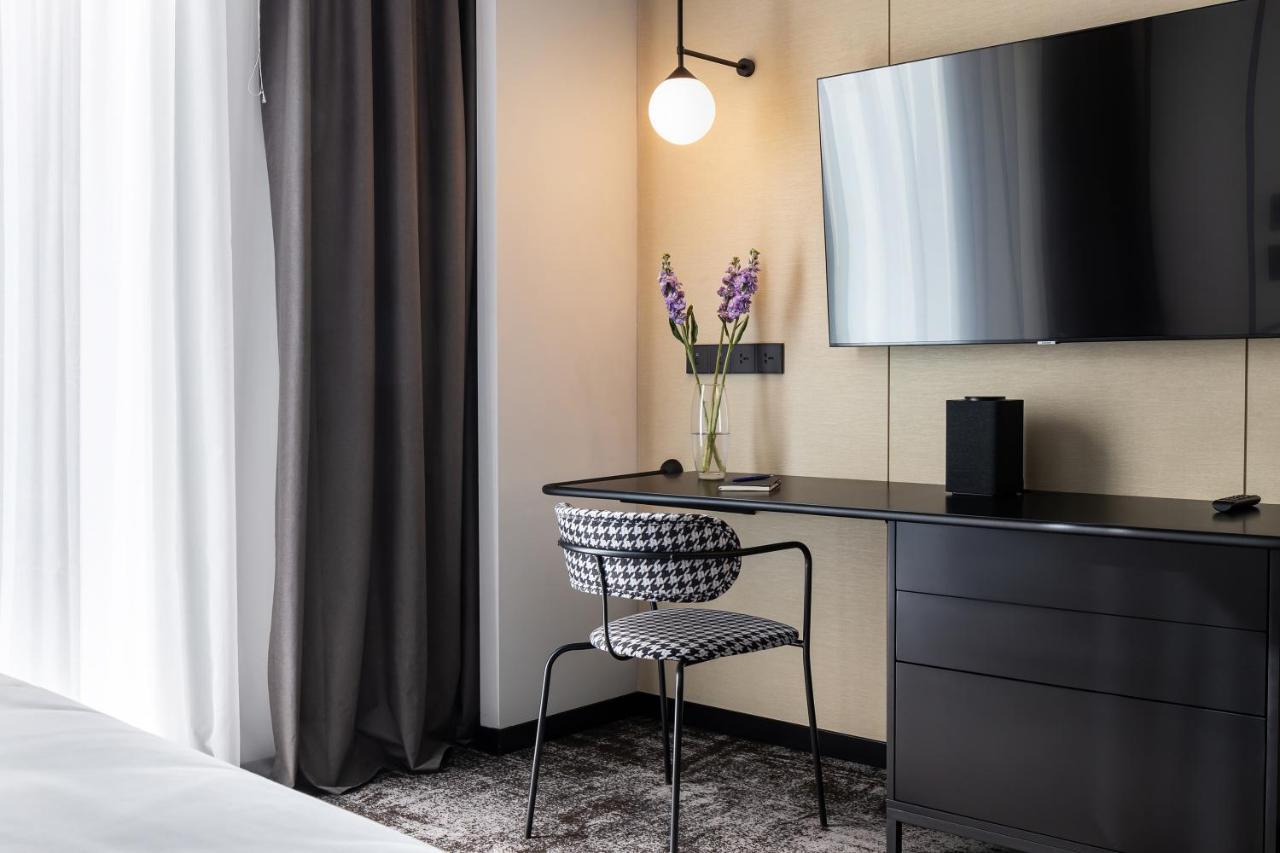Novotel Living Almaty Jetisu Kültér fotó
