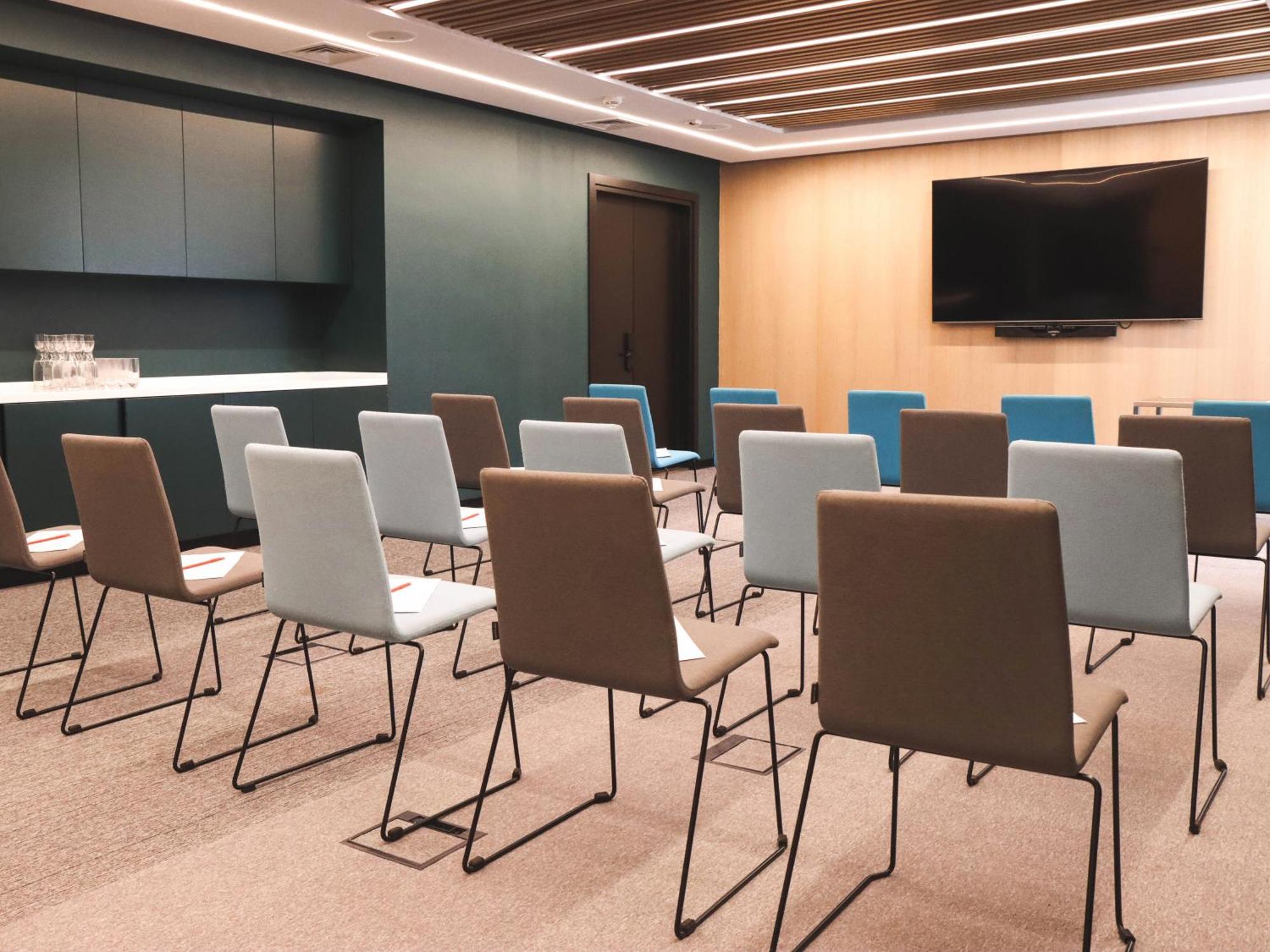 Novotel Living Almaty Jetisu Kültér fotó
