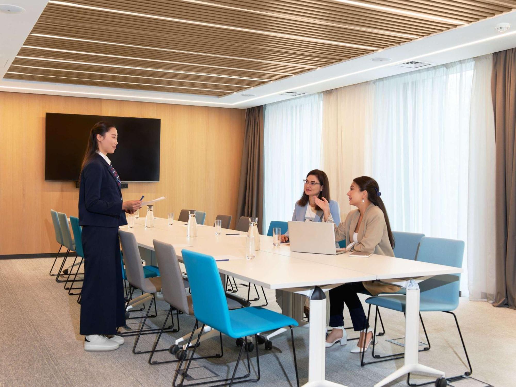 Novotel Living Almaty Jetisu Kültér fotó