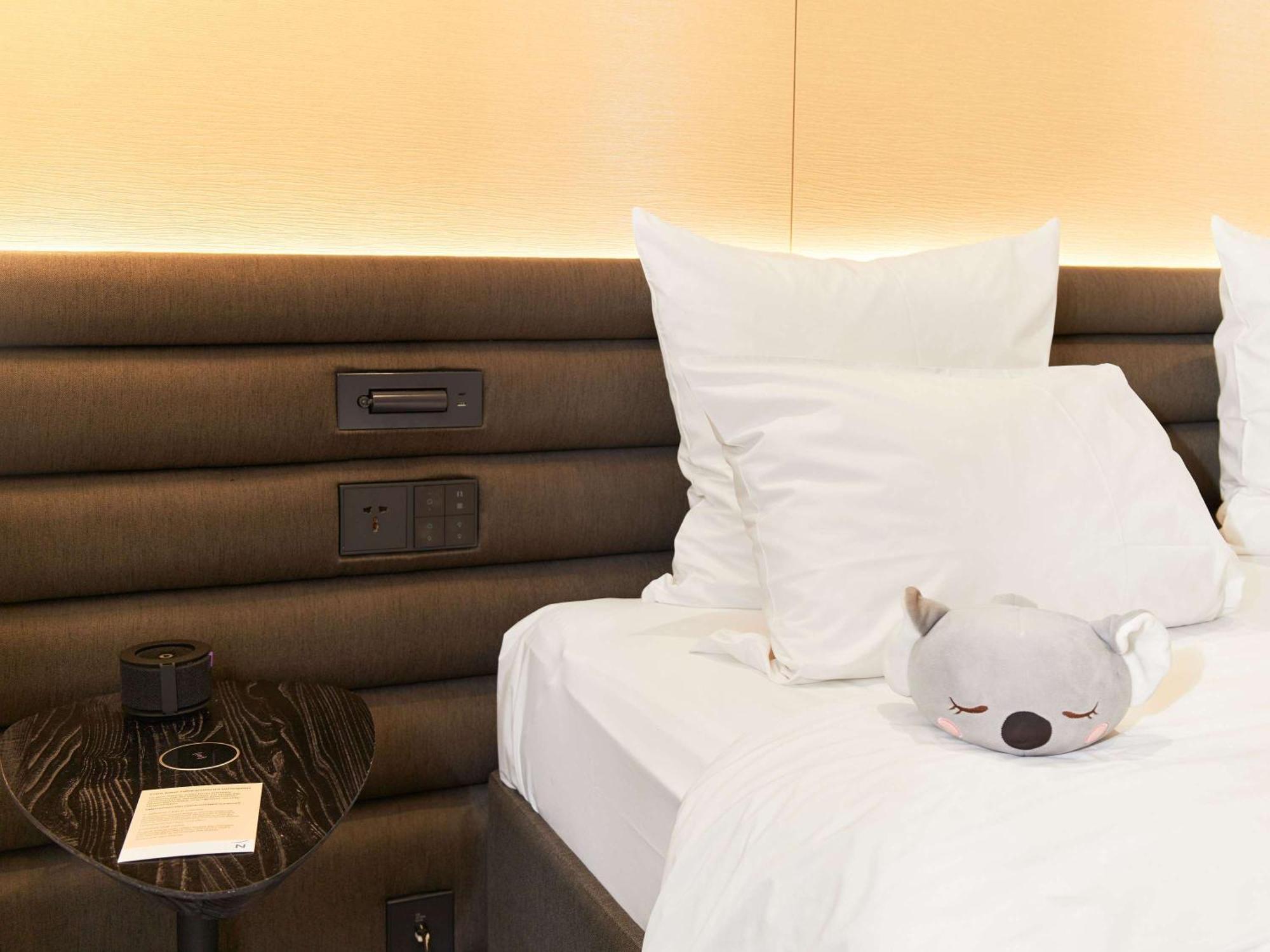 Novotel Living Almaty Jetisu Kültér fotó